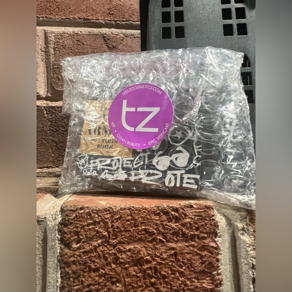 TEEEZ COSMETICS | Suit of Armor Dont Blush Me Blusher in Mauve - Picture 7 of 7